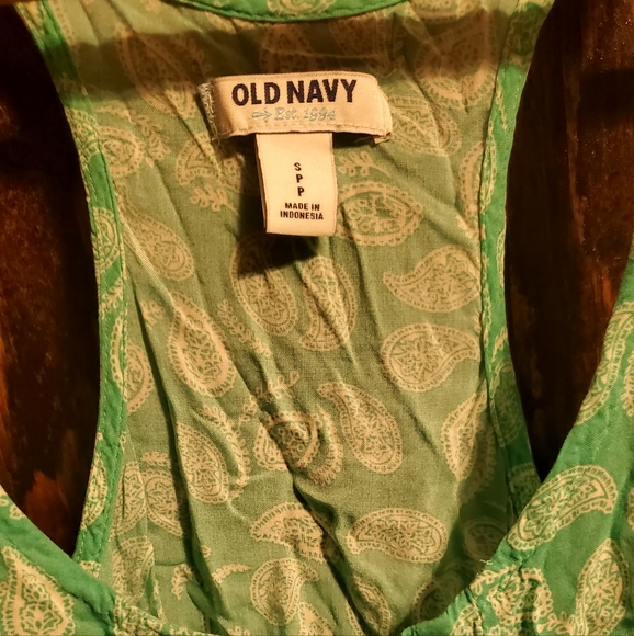 Bundle- Tank Top - Picture 3 of 8